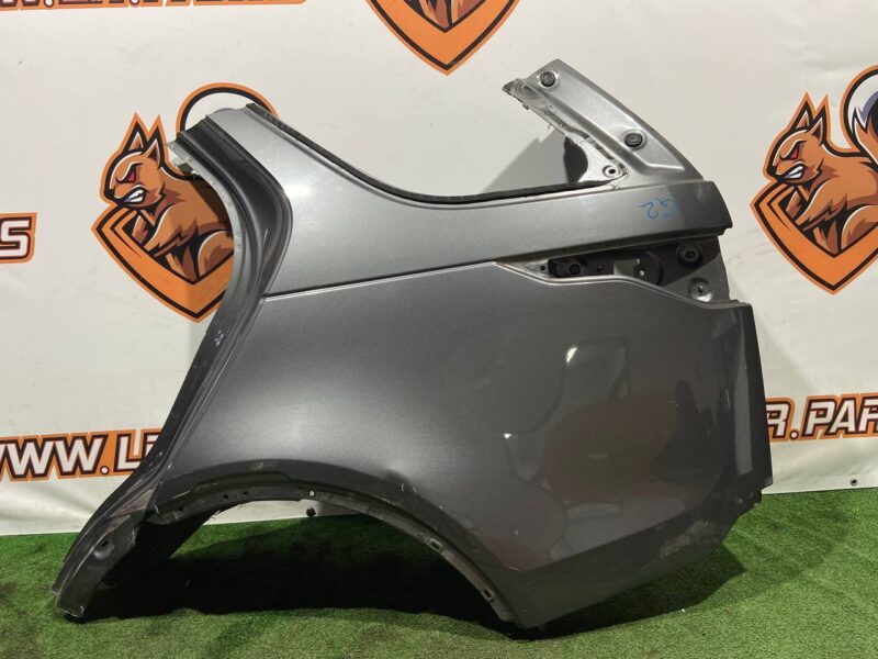 LR084291 Quarter rear left fender Land Rover Discovery 5 L462 used cost 500 € in stock 2 pcs.