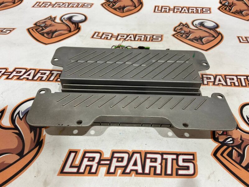 LR086409 Amplifier mid 8 Jaguar F-Pace X761 (2017-) used cost 450 € in stock 4 pcs.