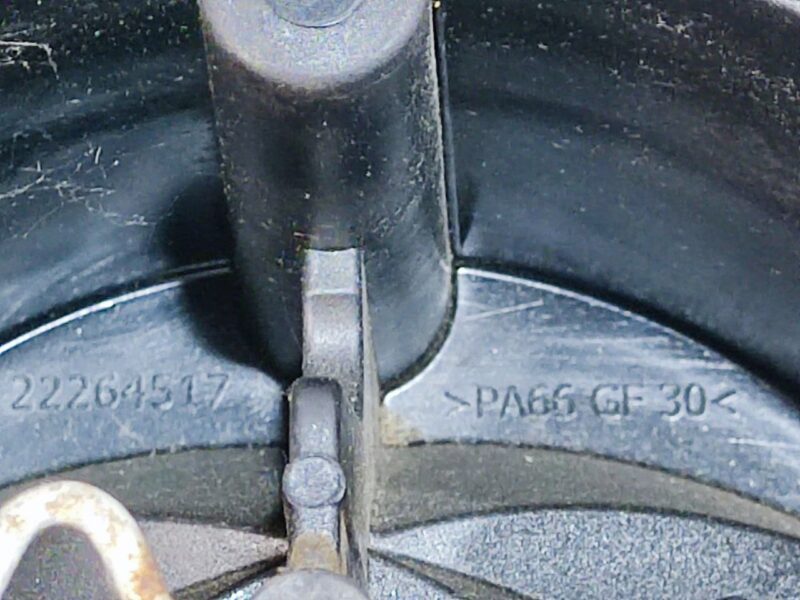 LR089235 Rear left/right air spring Land Rover Discovery 5 L462 (2017-) Used cost 140 € in stock 4 pcs.