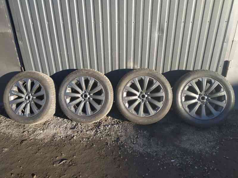 LR091543 Wheels R20 8,5x20CHx45 Range Rover Velar L560 Used cost 400 € in stock 4 pcs.