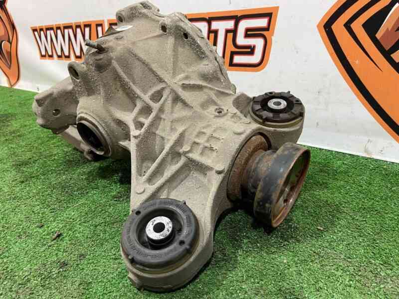 LR091684 Rear differential Range Rover L405 (2013-2021) used cost 700 € in stock 1 pcs.