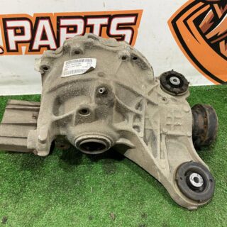 LR091684 Rear differential Range Rover L405 (2013-2021) used cost 357,56 € in stock 1 pcs.