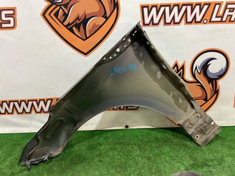 LR091698 Front right wing Range Rover Velar L560 (2018-) Used cost 300 € in stock 1 pcs.