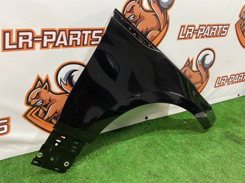 LR091698 Front right wing Range Rover Velar L560 (2018-) Used cost 300 € in stock 1 pcs.