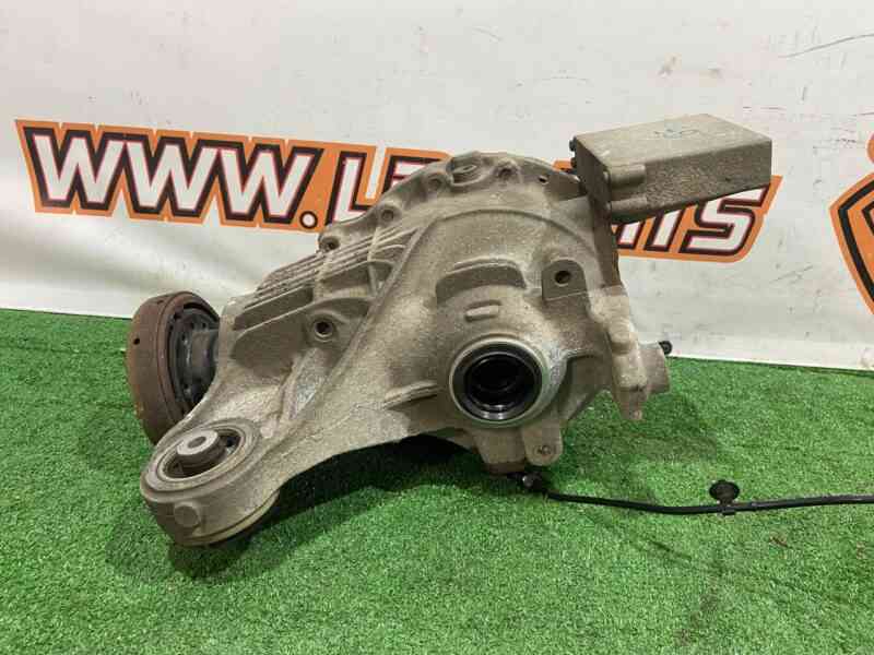 LR161840 Rear reducer Land Rover Discovery 5 L462 (2017-) used - Image 13