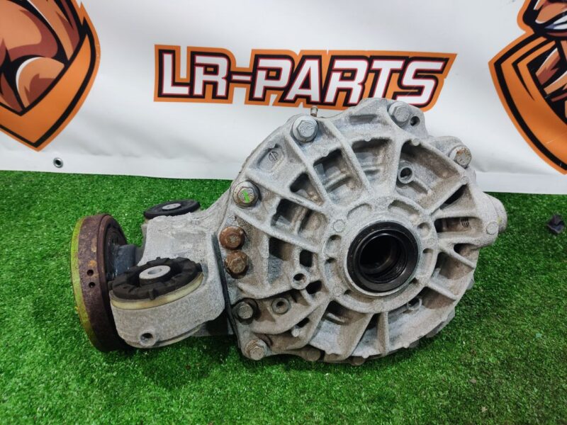 LR161840 Rear reducer Land Rover Discovery 5 L462 (2017-) used cost 465 € in stock 9 pcs.