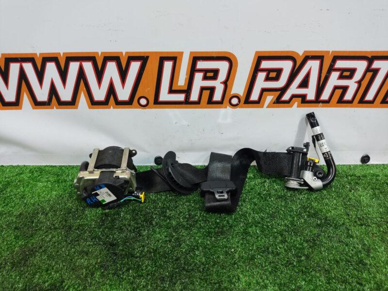 LR092511 Front right seat belt Range Rover Velar L560 (2018-) Used cost 150 € in stock 2 pcs.