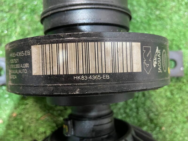 LR092694 Rear driveshaft Range Rover Velar L560 (2018-) USED cost 441 € in stock 7 pcs.