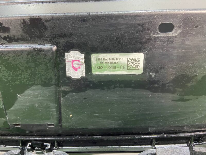 LR092738 Half shaft front right Range Rover Velar L560 (2018-) Used cost 350 € in stock 2 pcs.