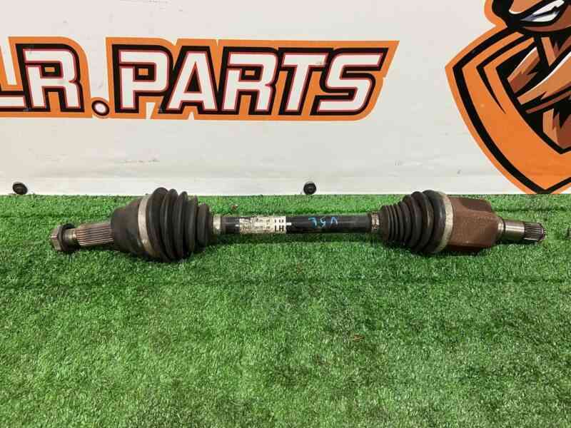 LR092740 Half shaft front left Range Rover Velar L560 (2018-) Used cost 350 € in stock 6 pcs.