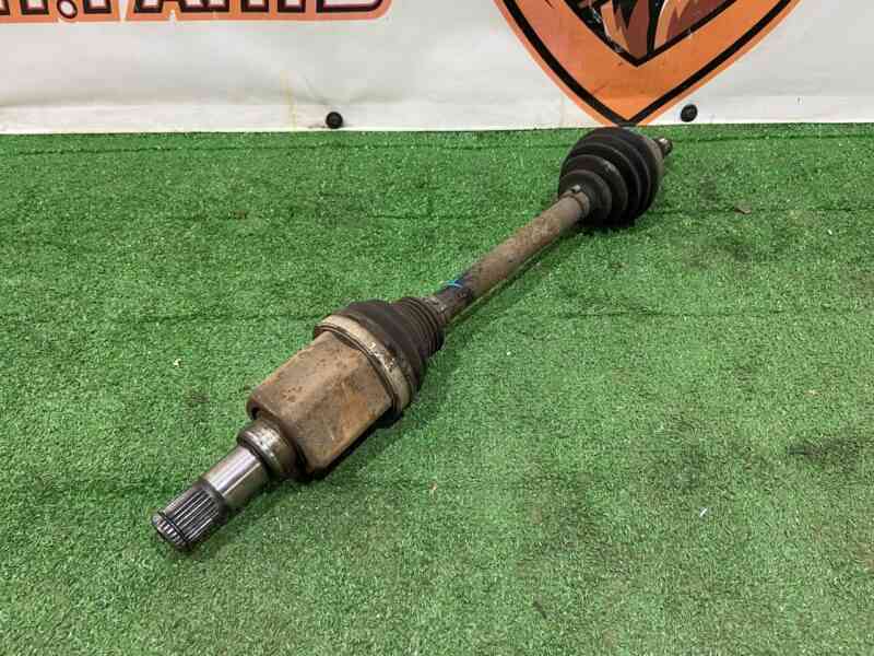 LR092740 Half shaft front left Range Rover Velar L560 (2018-) Used - Image 13