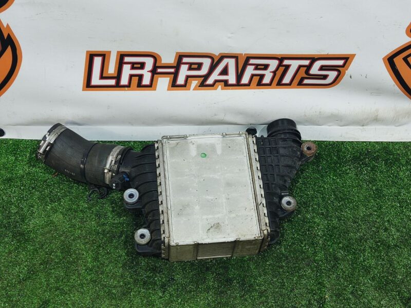 LR095900 Intercooler radiator 2.0TD Land Rover Discovery Sport L550 Used cost 300 € in stock 3 pcs.