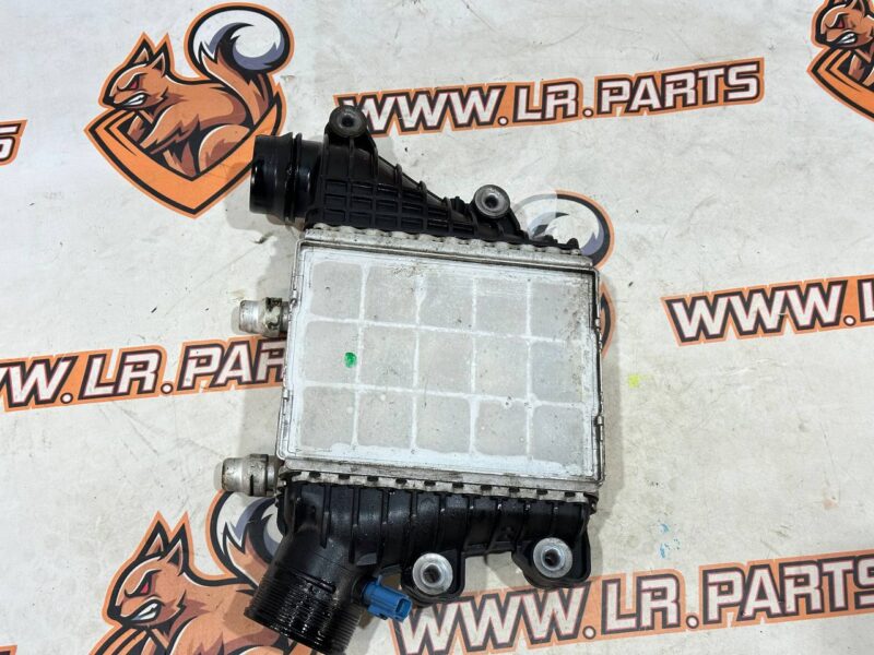 LR095900 Intercooler radiator 2.0TD Land Rover Discovery Sport L550 Used cost 300 € in stock 3 pcs.