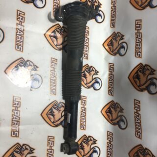 LR098141 Rear shock absorber 2.0 TDI LAND ROVER DISCOVERY SPORT (L550) 2015- Used cost 106,3 € in stock 3 pcs.