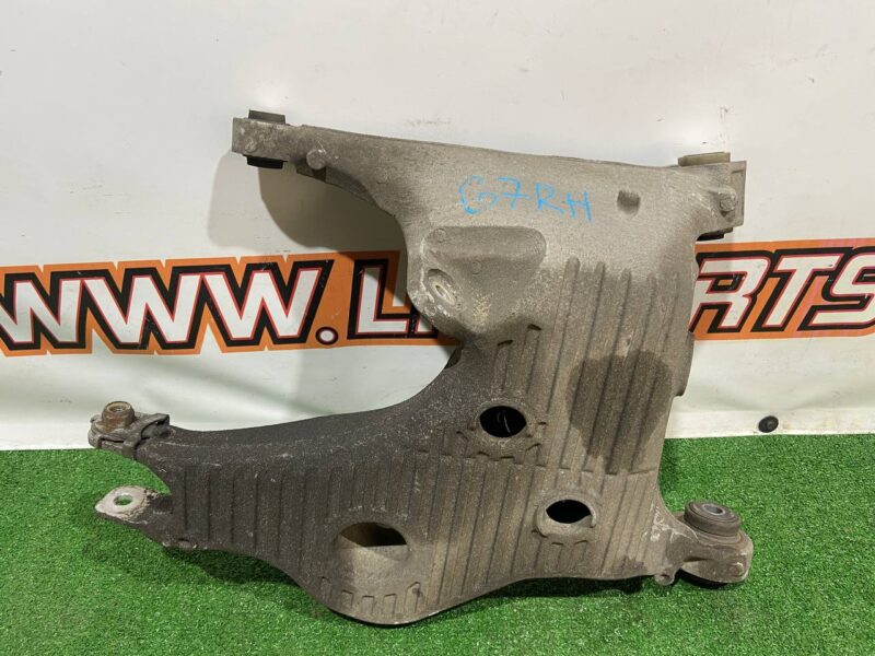 LR139496 Rear right lower lever Range Rover Sport L494 (2014-2022) Used cost 75 € in stock 4 pcs.