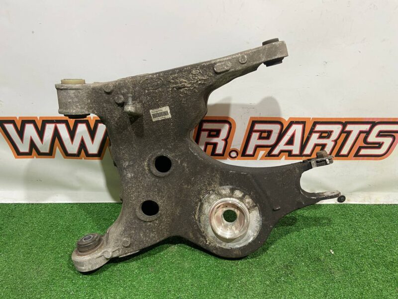 LR139496 Rear right lower lever Range Rover Sport L494 (2014-2022) Used cost 75 € in stock 4 pcs.