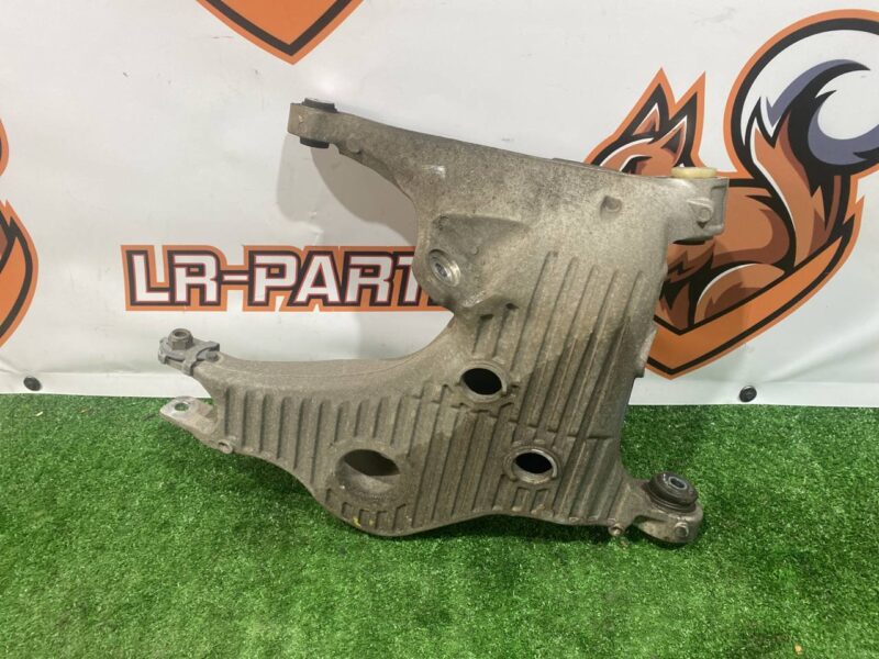 LR139496 Rear right lower lever Range Rover Sport L494 (2014-2022) Used cost 75 € in stock 4 pcs.