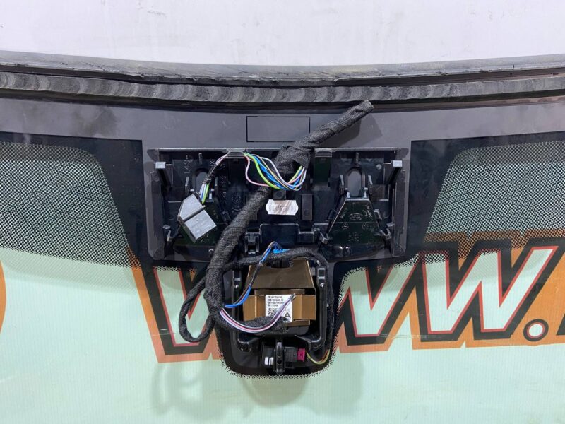 LR098862 Windshield Range Rover Sport L494 (2014-2022) Used cost 400 € in stock 3 pcs.
