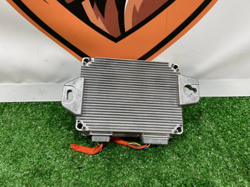 LR099090 Power converter Range Rover Sport L494 (2014-2022) Used cost 200 € in stock 1 pcs.
