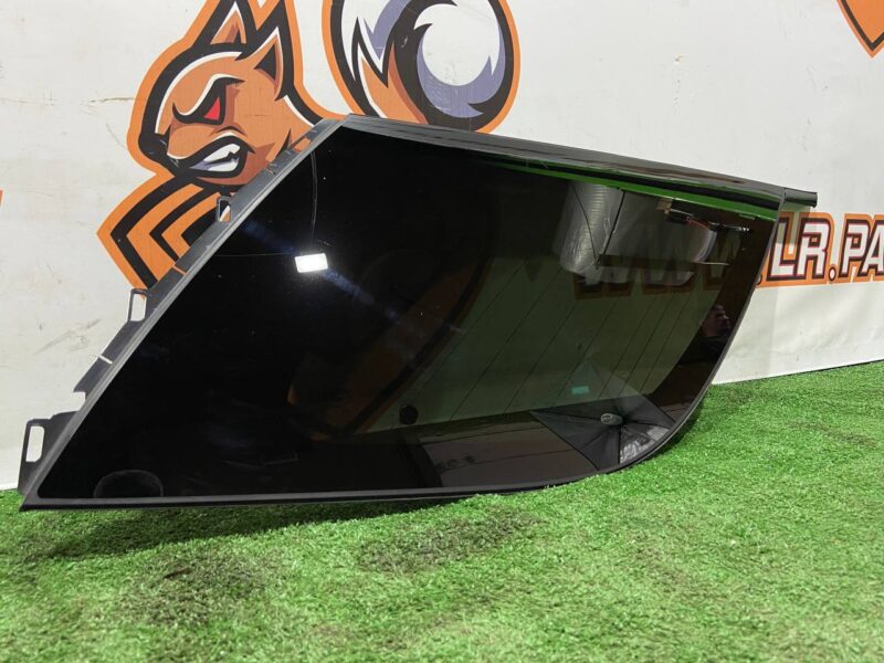 LR099661 Body glass, side right rear Land Rover Discovery 5 L462 (2017-) Used cost 190 € in stock 2 pcs.