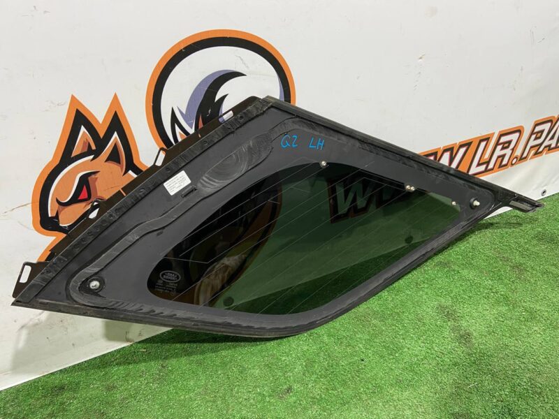 LR099662 Left rear body glass Land Rover Discovery 5 L462 (2017-) Used cost 190 € in stock 4 pcs.