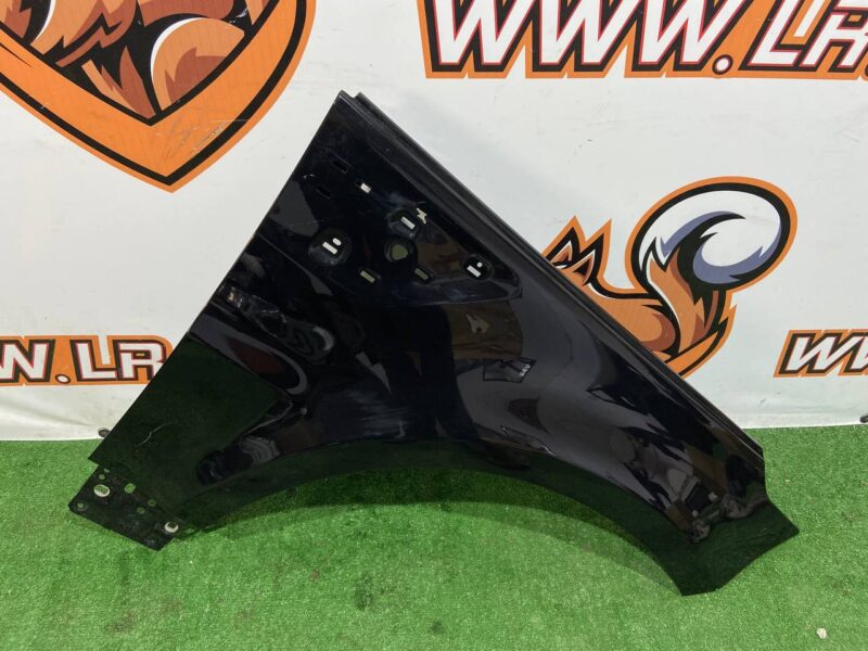 LR100544 Front right wing 2018- Range Rover Sport L494 (2014-2022) Used cost 600 € in stock 4 pcs.