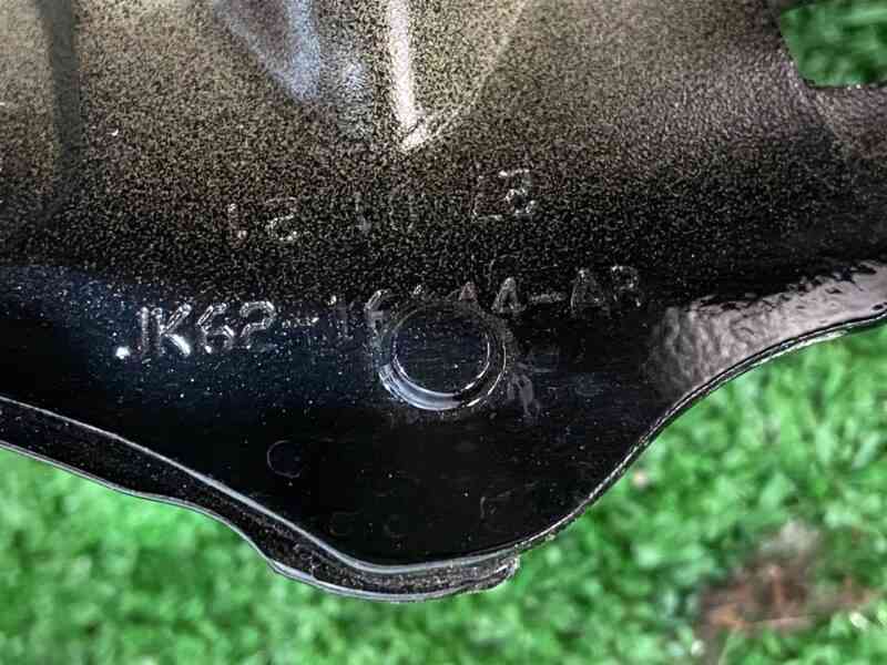 LR100544 Front right wing 2018- Range Rover Sport L494 (2014-2022) Used cost 600 € in stock 4 pcs.