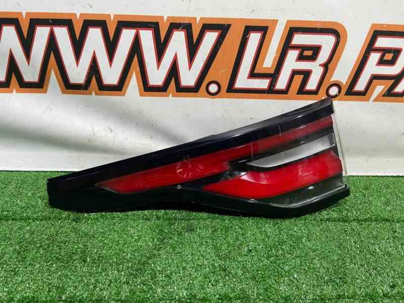 LR106847 Rearlight left fender lamp Land Rover Discovery 5 L462 (2017-) used cost 250 € in stock 1 pcs.