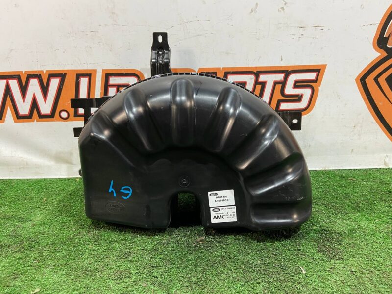LR108984 Air suspension compressor Range Rover Sport L494 (2014-2022) Used cost 210 € in stock 5 pcs.