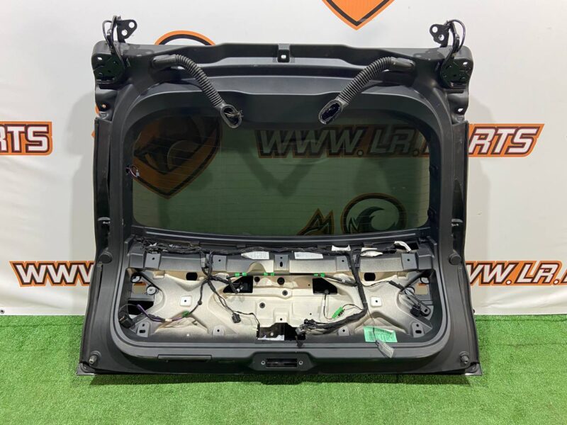 LR110352 Trunk lid Range Rover Velar L560 (2018-) Used cost 400 € in stock 2 pcs.