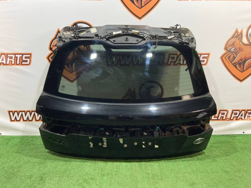 LR110352 Trunk lid Range Rover Velar L560 (2018-) Used cost 400 € in stock 2 pcs.