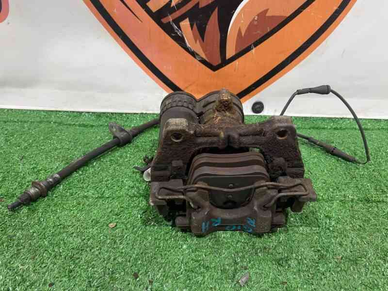 LR113706 Rear caliper 2.0 TDI right Land Rover Discovery Sport L550 (2015-) Used cost 100 € in stock 6 pcs.