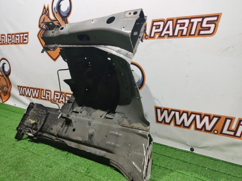 LR114077 Side member left Land Rover Discovery 5 used cost 280 € in stock 1 pcs.