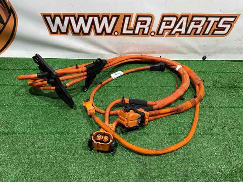 LR116364 Wiring the battery to the inverter Range Rover Sport L494 (2014-2022) Used cost 450 € in stock 1 pcs.