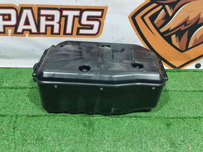 LR121140 Air Suspension Compressor Land Rover Discovery 5 L462 (2017-) Used - Image 12