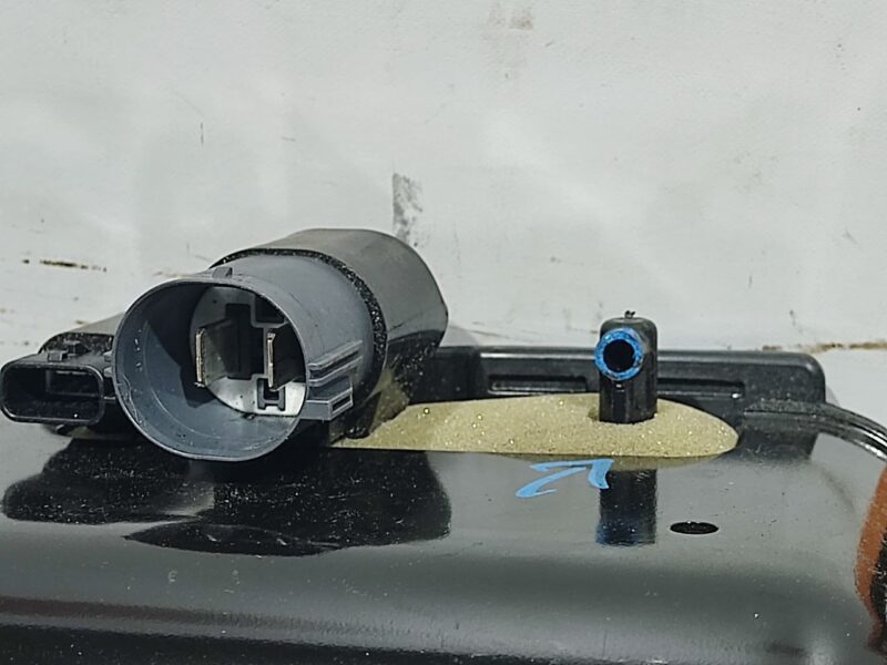LR121140 Air Suspension Compressor Land Rover Discovery 5 L462 (2017-) Used - Image 13