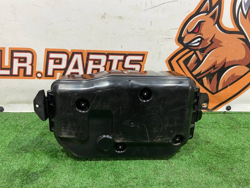LR121140 Air Suspension Compressor Land Rover Discovery 5 L462 (2017-) Used - Image 19