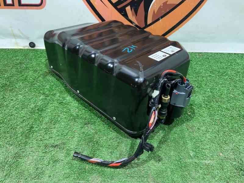 LR121140 Air Suspension Compressor Land Rover Discovery 5 L462 (2017-) Used - Image 25