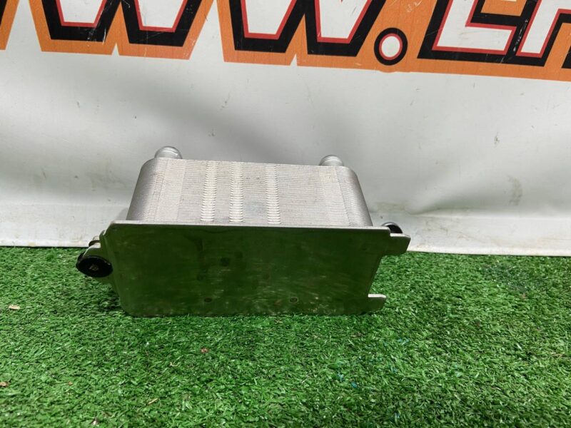 LR121390  Oil cooler, automatic transmission 3.0D ingenium Range Rover Sport L494 (2014-2022) Used cost 100 € in stock 2 pcs.
