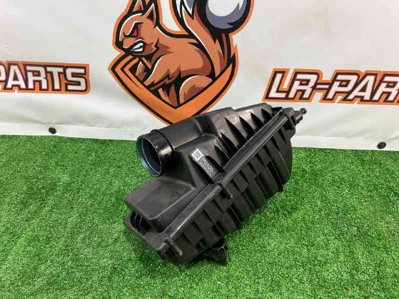 LR122708 Air filter housing 3.0TD 3.0ie ingenium right Range Rover Sport L494 (2014-2022) Used cost 300 € in stock 1 pcs.