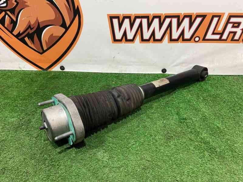 LR081568 Rear shock absorber assembly Land Rover Discovery 5 L462 (2017-) USED cost 209 € in stock 1 pcs.