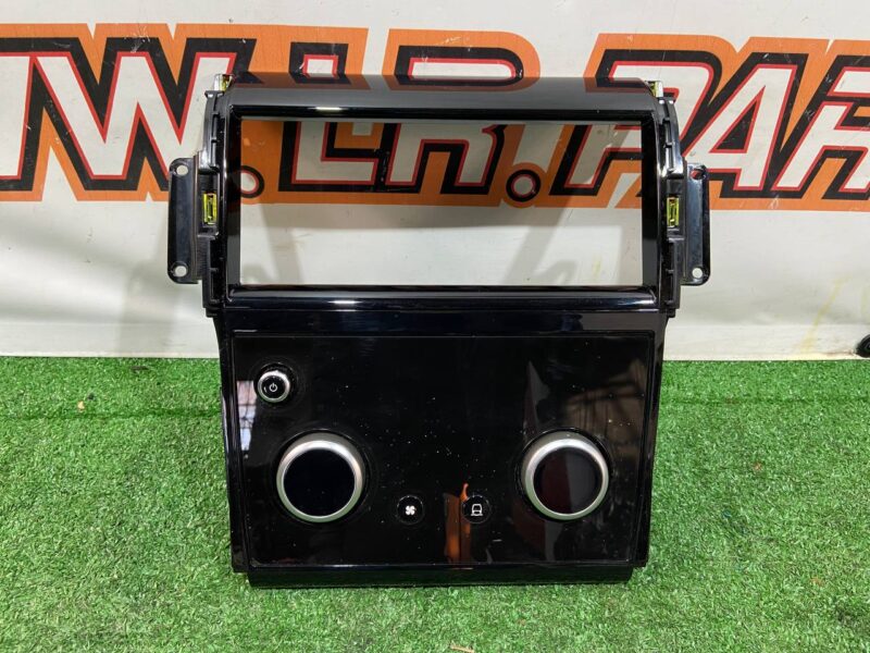 LR127334 Instrument panel socket display frame Land Rover Discovery Sport L550 (2015-) used cost 40 € in stock 1 pcs.