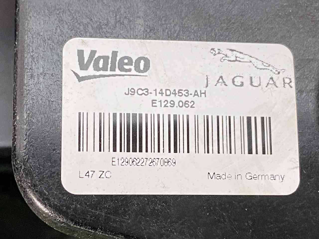 LR127422 Blind spot sensor left Land Rover Discovery Sport L550 (2015-) Used cost 200 € in stock 1 pcs.