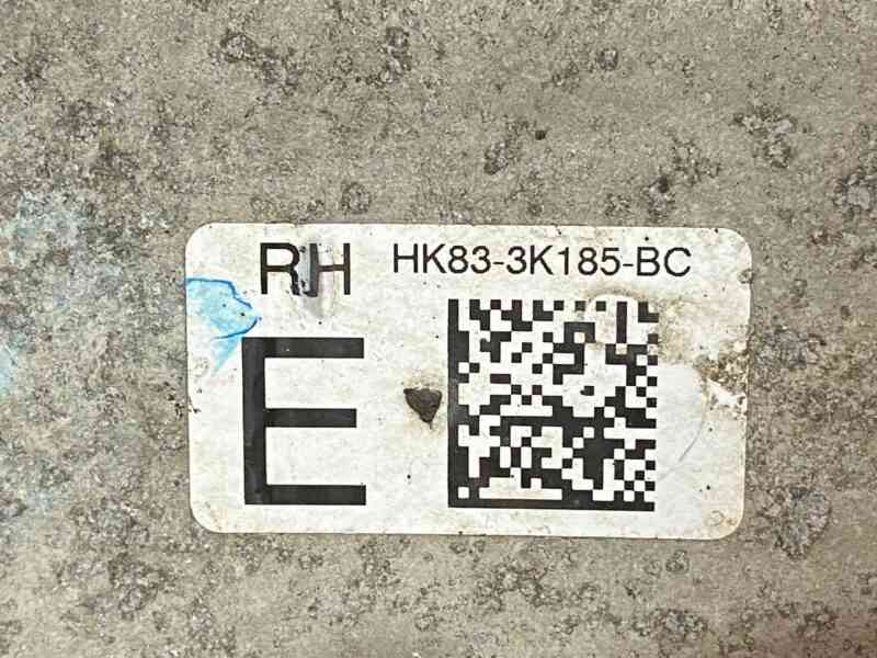 LR138444 Steering knuckle (pin) front right Range Rover Velar L560 (2018-) Used cost 300 € in stock 8 pcs.