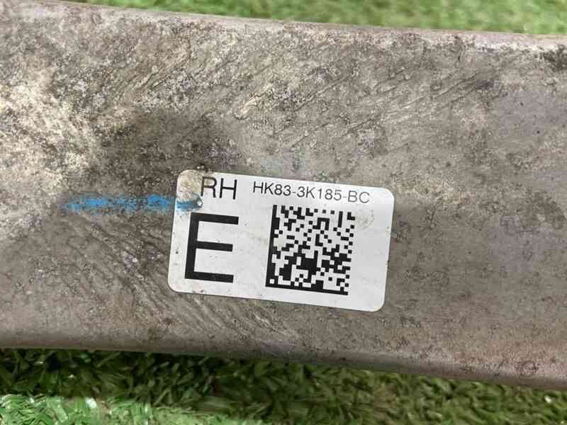 LR138444 Steering knuckle (pin) front right Range Rover Velar L560 (2018-) Used cost 300 € in stock 8 pcs.