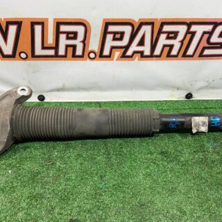 LR138852 Shock absorber rear LAND ROVER DISCOVERY SPORT L550 2015- Used cost 138,4 € in stock 2 pcs.
