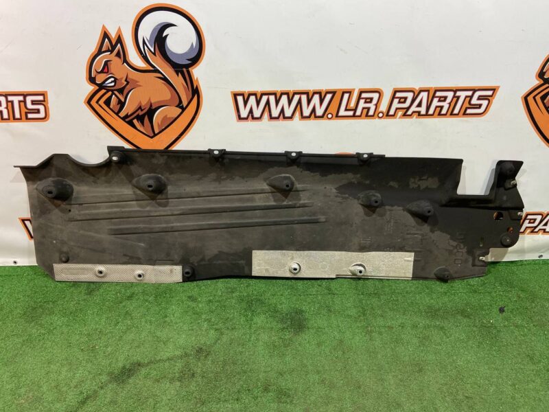 LR139117 Left threshold protection Land Rover Discovery Sport L550 (2015-) Used cost 200 € in stock 2 pcs.
