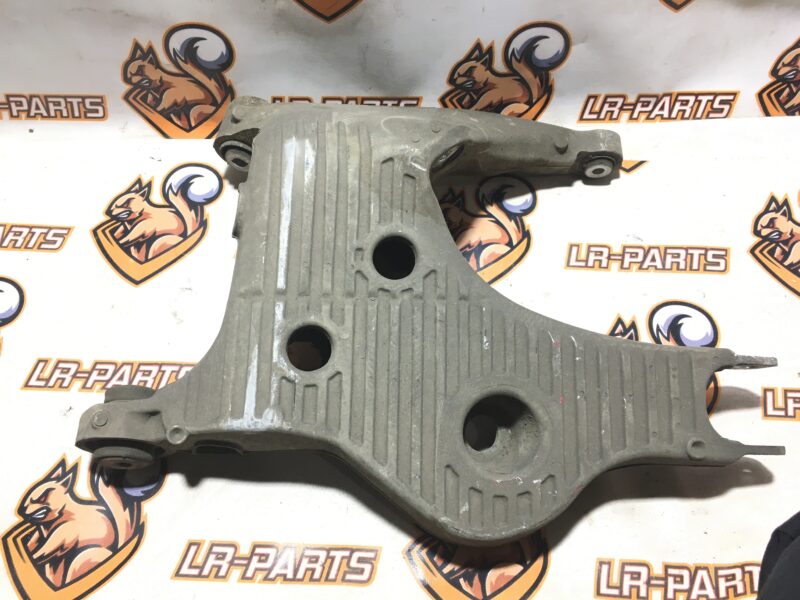 LR139495 Rear right lower lever Range Rover L405 (2013-2021) Used cost 130 € in stock 4 pcs.