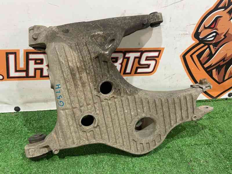 LR139497 Arm rear left lower Land Rover Discovery 5 L462 (2017-) used cost 100 € in stock 1 pcs.