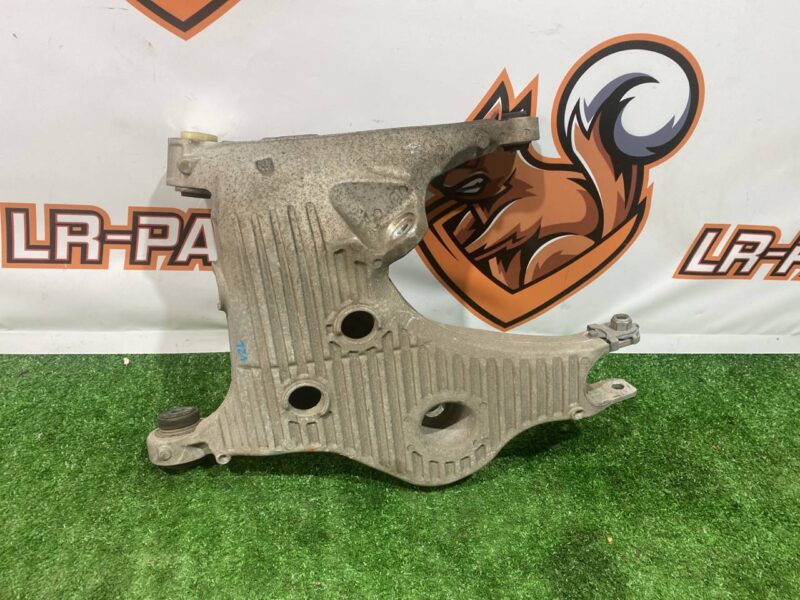 LR139498 Rear left lower lever Range Rover Sport L494 (2014-2022) Used cost 150 € in stock 1 pcs.